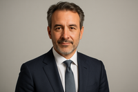 fotografía de Perfil de persona director comercial de empresa que viaja mucho 